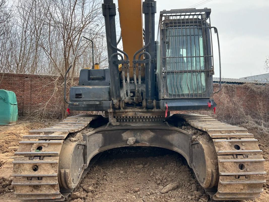 二手徐工490挖掘機帶195破碎錘及鑄造件轉讓，機會難得！